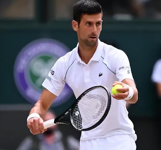 莱万不仅为 莱万不仅为