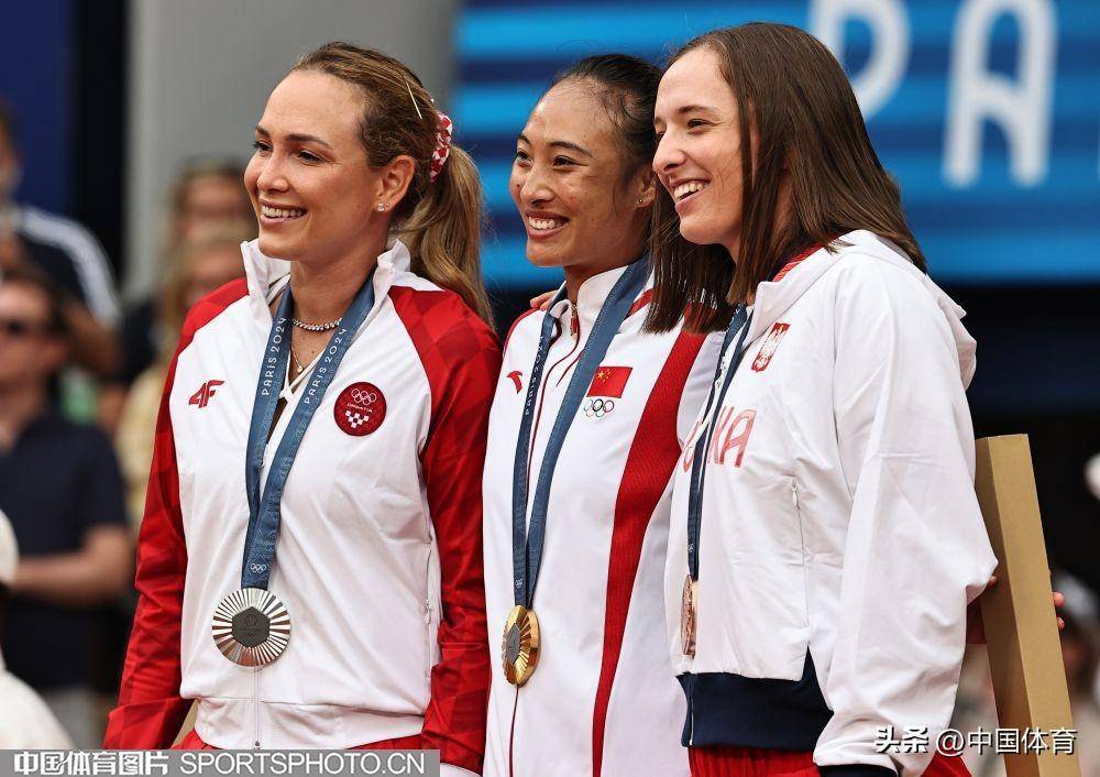 莱万的融入 莱万的融入